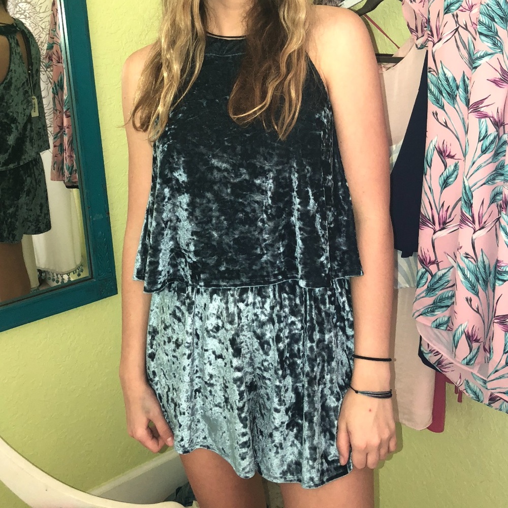 Crushed velvet romper
